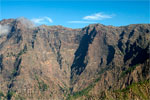 De steile wanden van de krater van de Caldera de Taburiente op La Palma