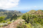 Vanaf een uitzichtpunt een mooi uitzicht over de bergen rondom het Anaga gebergte op Tenerife