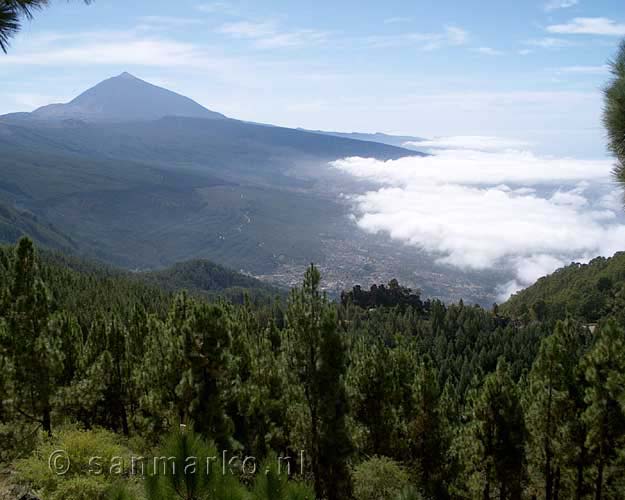 Het Oratova dal op Tenerife met op de achtergrond de Teide