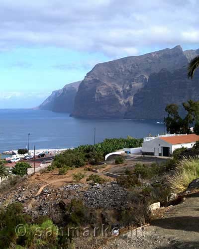 De rotsen van Los Gigantes aan de westkust van Tenerife
