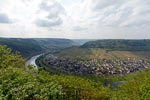 Uitzicht over Ernst aan de Moezel vanaf de Moselsteig bij Cochem