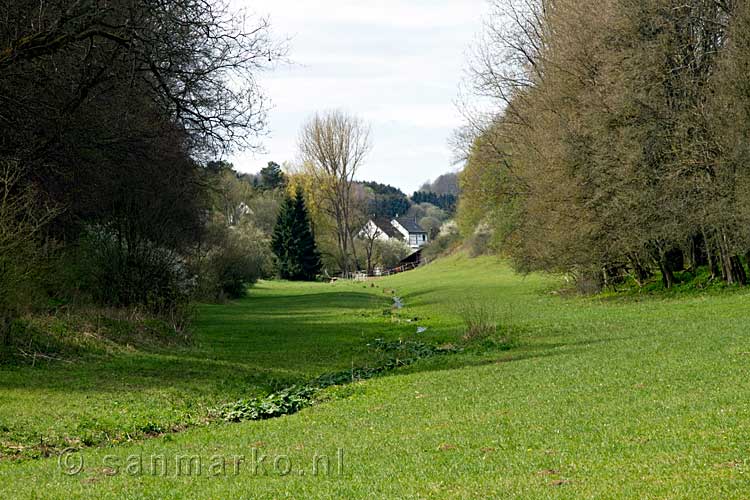 Wandelen door het Lampertstal richting Alendorf