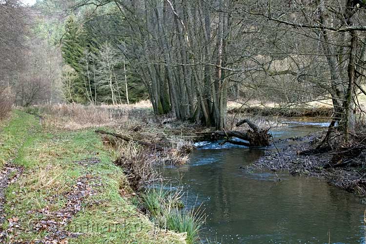 De Trierbach bij Nohn in de Eifel in Duitsland