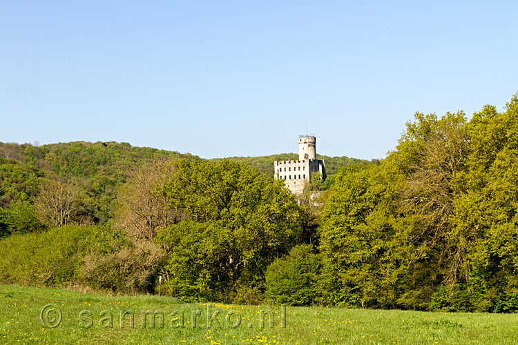 Vanaf het wandelpad een schitterend uitzicht over de Pyrmonter Burg