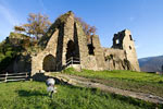 De ruïnes van Burg Are bij Altenahr in het Ahrtal in de Eifel in Duitsland