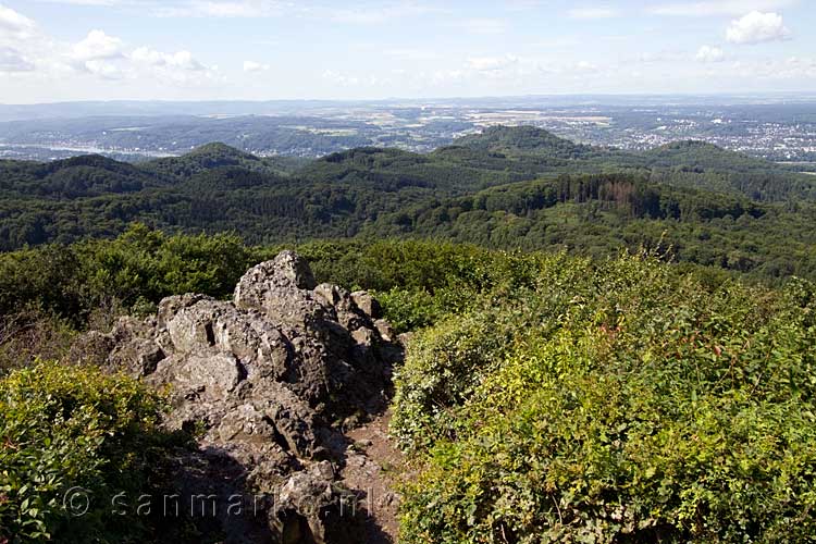 Het uitzicht bij het uitzichtspunt op de Ölberg in het Siebengebirge