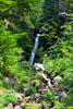 Uitzicht vanaf het wandelpad op de Cascade du Rudlin waterval in Frankrijk