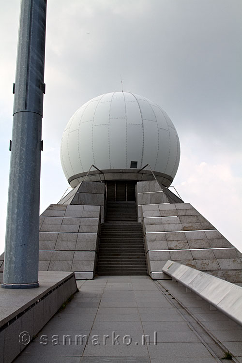 Het weerstation op de Grand Ballon in de Vogezen