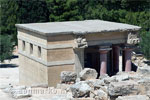 De gerestaureerde kamer van het paleis van Knossos, bij Heraklion