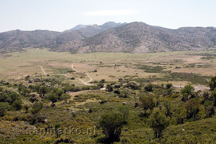 Uitzicht vanaf de Ideon Andron grot over het Nida Plateau op Kreta