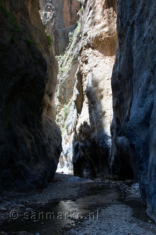 De Sarakinaskloof op Kreta is erg smal