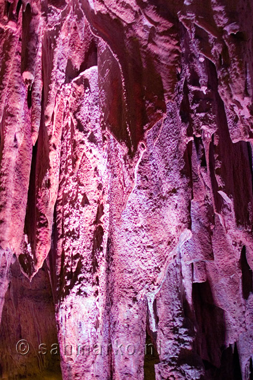 Waaiende stalactieten in de Sfendonigrot op Kreta