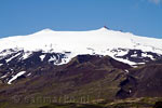 De gletsjer Snæfellsjökull zonder wolken met schitterende blauwe lucht