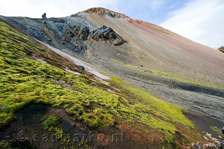 De schitterende kleuren van Landmannalaugar bij de Brennisteinsalda in IJsland