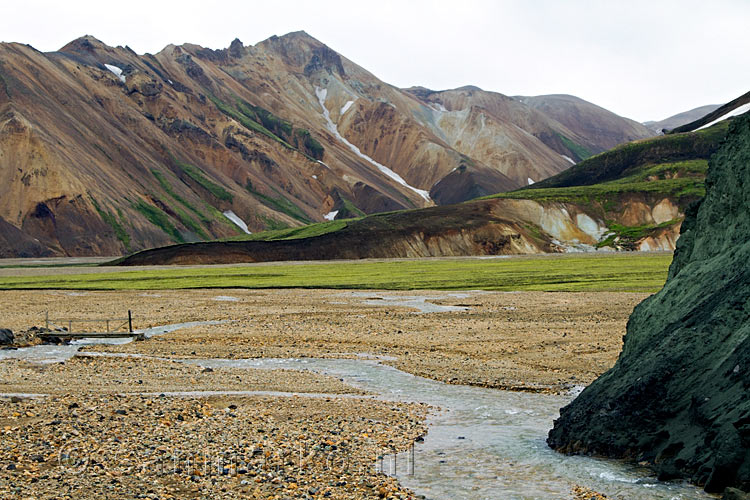 Uitzicht op Ryoliet aan het einde van de kloof Grænagil in Landmannalaugar