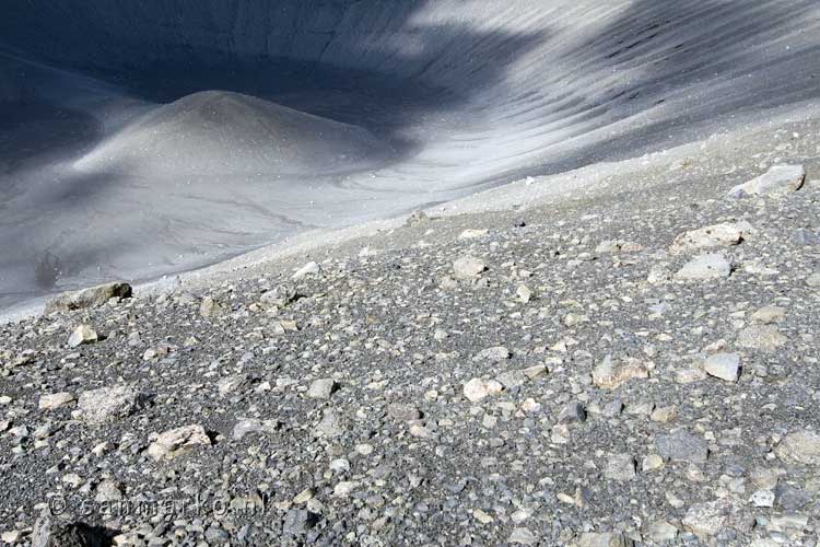 Nog een mooie foto van de schitterende Hverfjall krater in IJsland