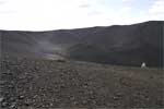 Uitzicht tijdens de wandeling over de Hverfjall krater vanaf Dimmuborgir