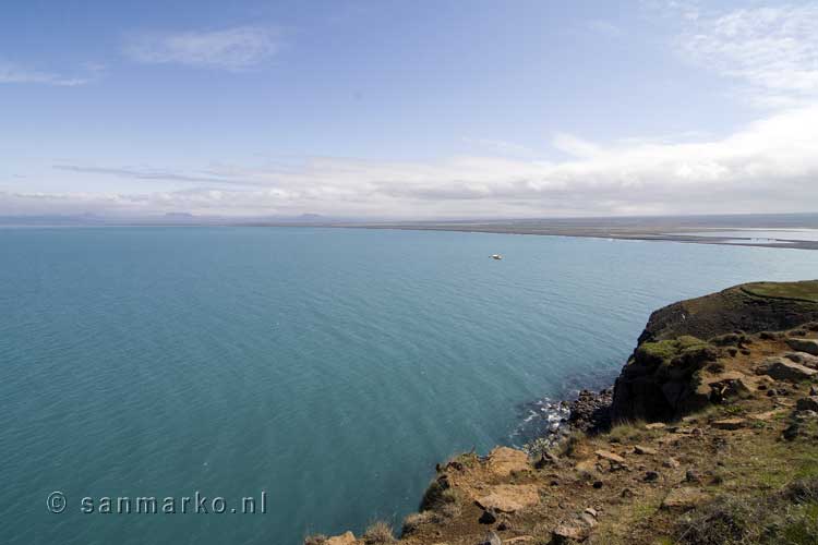 Uitzicht over Öxarfjördur in het noorden van in IJsland