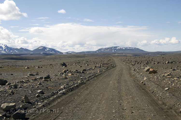 De F35, de Kjölur is een goede onverharde weg door het binnenland van IJsland