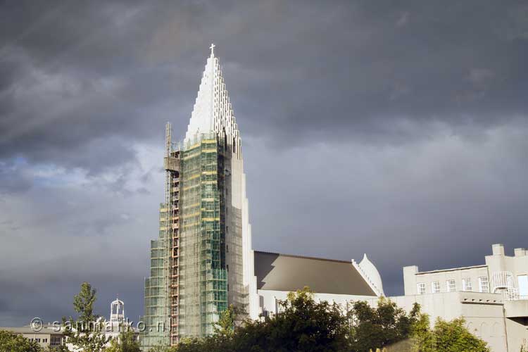 Het einde van onze reis door IJsland, de Hallgrímskirkja kerk in Reykjavík