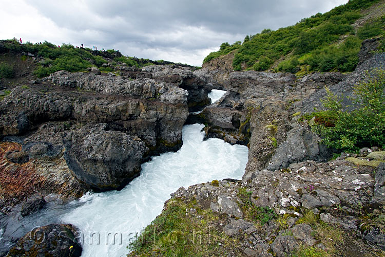 Uitzicht op de Barnafoss bij de F 550 Kaldidalur in IJsland