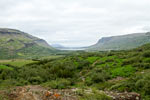 Uitzicht vanaf het wandelpad richting het fjord bij Glymur