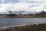 Uitzicht op Reyðarfjörður in het noordoosten van IJsland