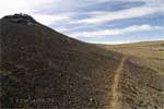 Het wandelpad door vulkanisch landschap bij Hengill en Nesjavellir