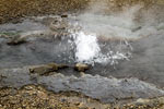 Kokend water uit de bronnen verwarmd door de magma bij Hveravellir