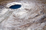 Schitterende oude geiser in het bijzondere landschap van Hveravellir