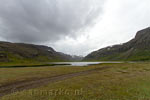 Aan het begin van de wandeling door Kaldbaksdalur op de Westfjorden van IJsland