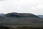 Een mooi uitzicht op één van de vele kraters in Landmannalaugar in IJsland