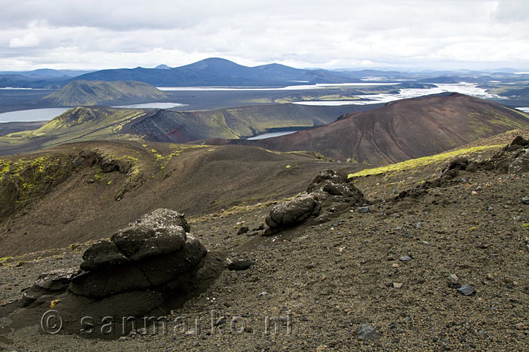 Het onwerkelijke landschap van Landmannalaugar in IJsland