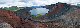 Panorama foto van de krater Ljótipollur in Landmannalaugar in IJsland