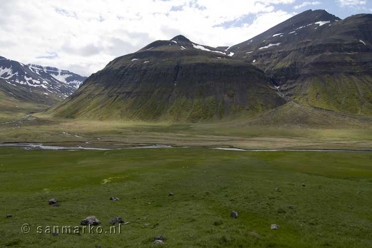 Het betoverende dal van Tröllaskagi in het noorden van IJsland