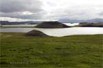 Uitzicht op de pseudokraters bij Skútustaðir bij Mývatn in IJsland