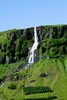 Langs de weg vele van deze mooie watervallen op Snæfellsnes op IJsland