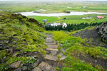 Afdalen over een steil, smal wandelpad naar Kirkjubæjarklaustur vanaf Systravatn