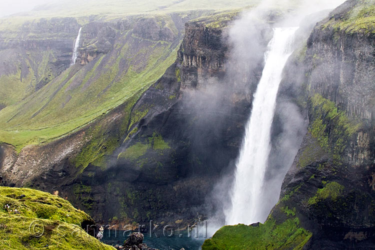 Het laatste schitterende uitzicht op de Háifoss bij de Hekla in IJsland