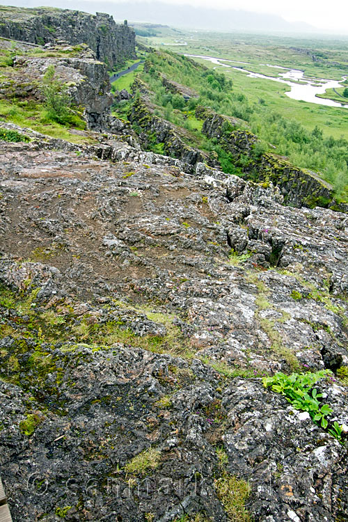 Het uitzicht aan het begin van de wandeling door Þingvellir naar Öxarárfoss en Skógarkot