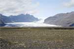 Vanaf de weg het uitzicht op de Skaftafellsjökull gletsjer in IJsland