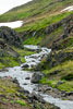 Schitterende rivieren doorkruizen het landschap van de West Fjorden in IJsland