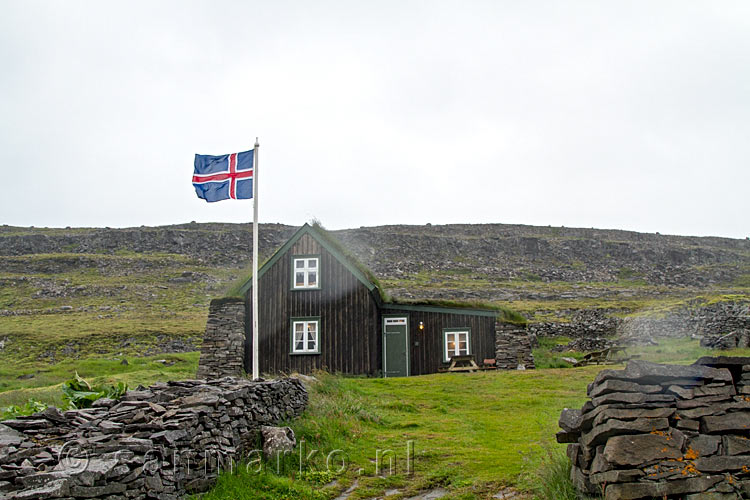 Litli-Bær aan de 61, een leuke stop voor een kopje koffie op de Westfjorden van IJsland