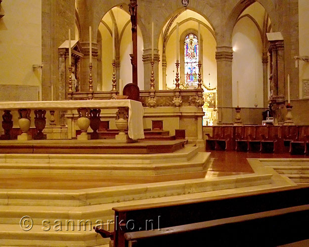 Binnen in de Cattedrale di Santa Maria del Fiore in Florence