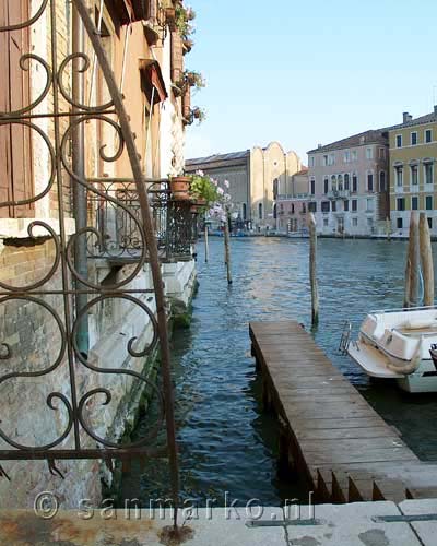Typische Venetiaanse parkeerplaats