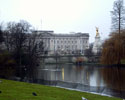 Buckingham Palace vanuit het park
