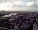 Uitzicht over Londen met het bekende Millenium Wheel