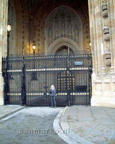 Grote hekken voor de Westminster Abbey