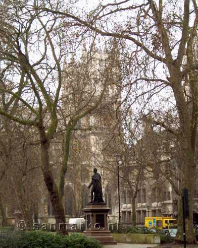 Standbeeld van Abraham Lincoln bij Westminster Abbey