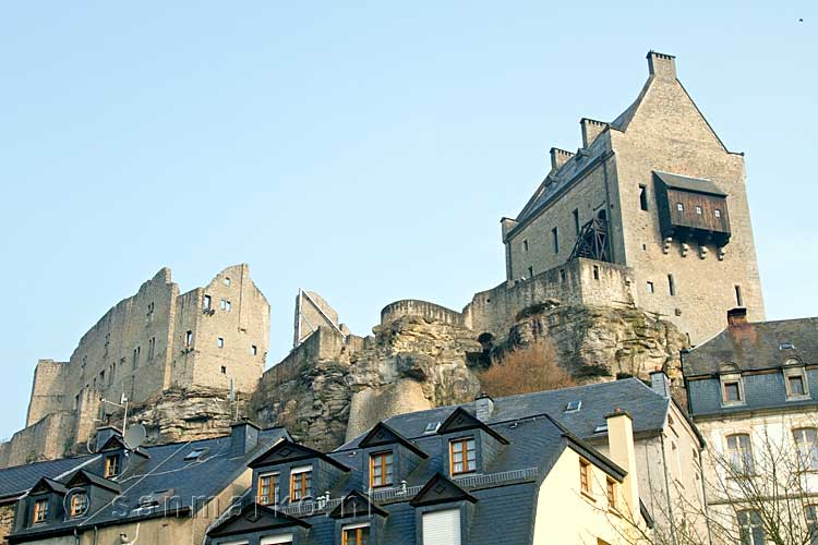 Chateau Larochette aan het begin van de wandeling over het Müllerthal trail